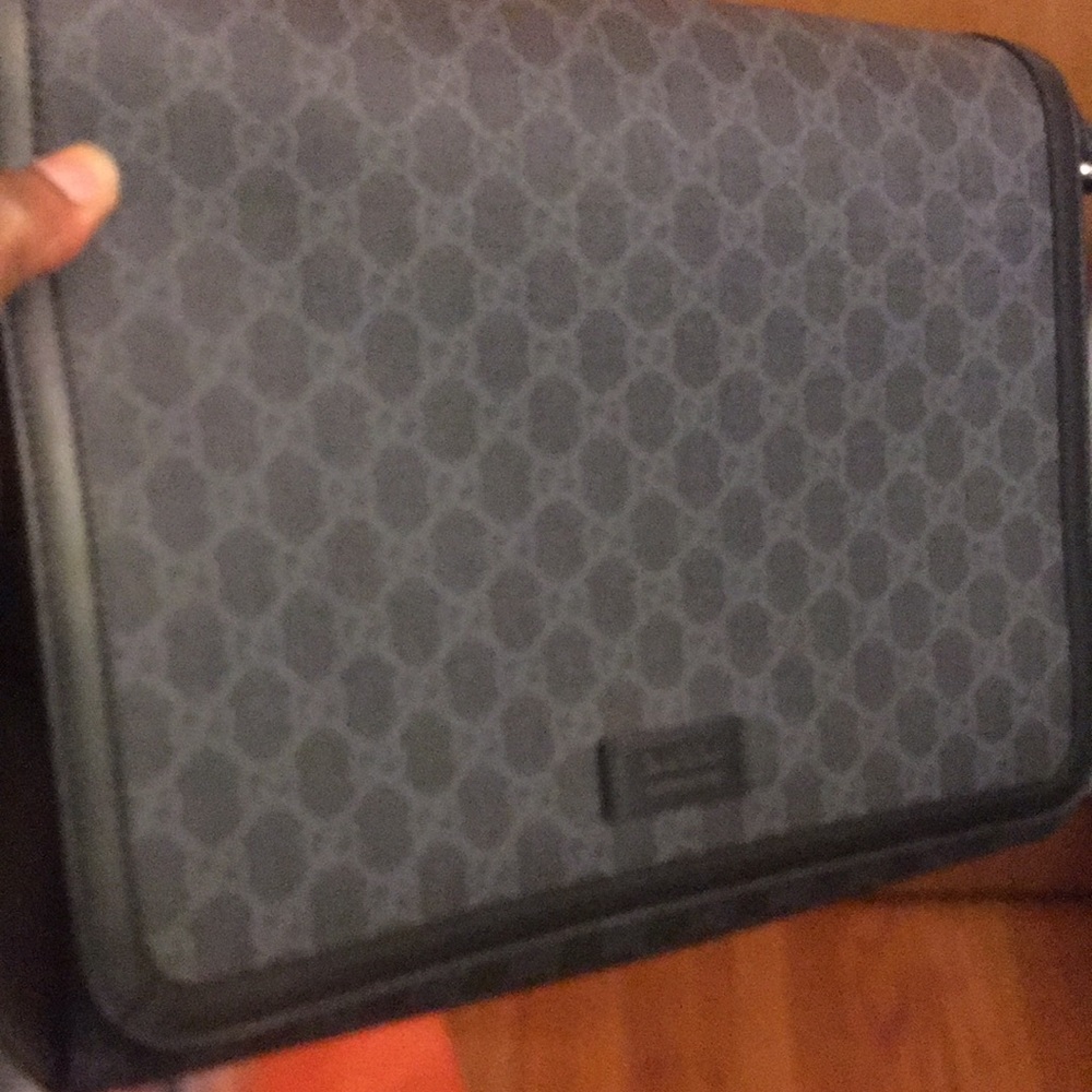 Gucci messenger bag